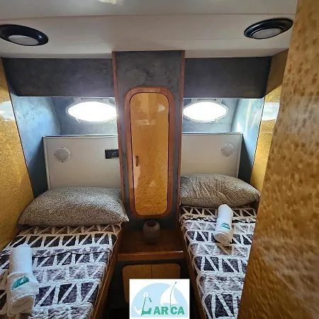 Tekne Boat And Breakfast Monica *