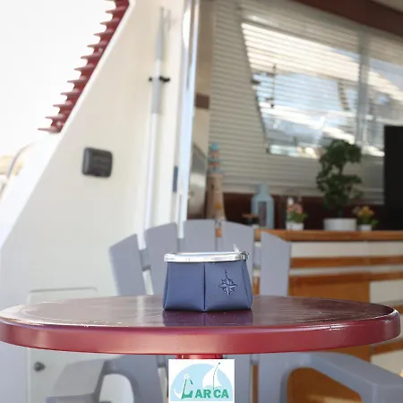 Bateau-hôtel Boat And Breakfast Monica *